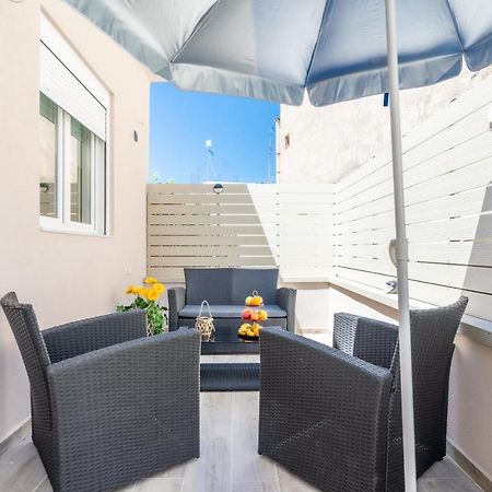 Sophia'S Comfortable Home With A Private Backyard Gazi Екстер'єр фото