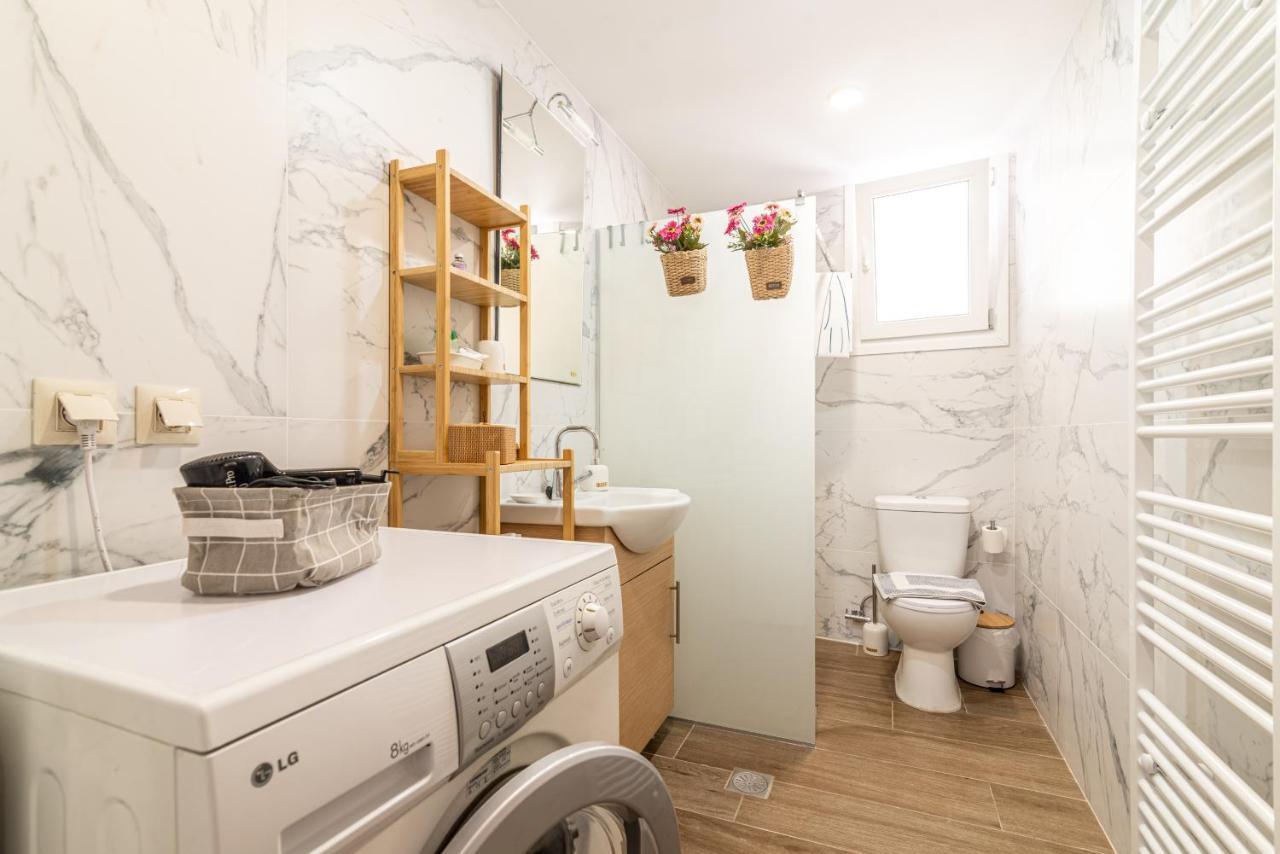 Sophia'S Comfortable Home With A Private Backyard Gazi Екстер'єр фото