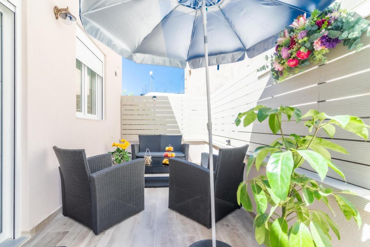 Sophia'S Comfortable Home With A Private Backyard Gazi Екстер'єр фото