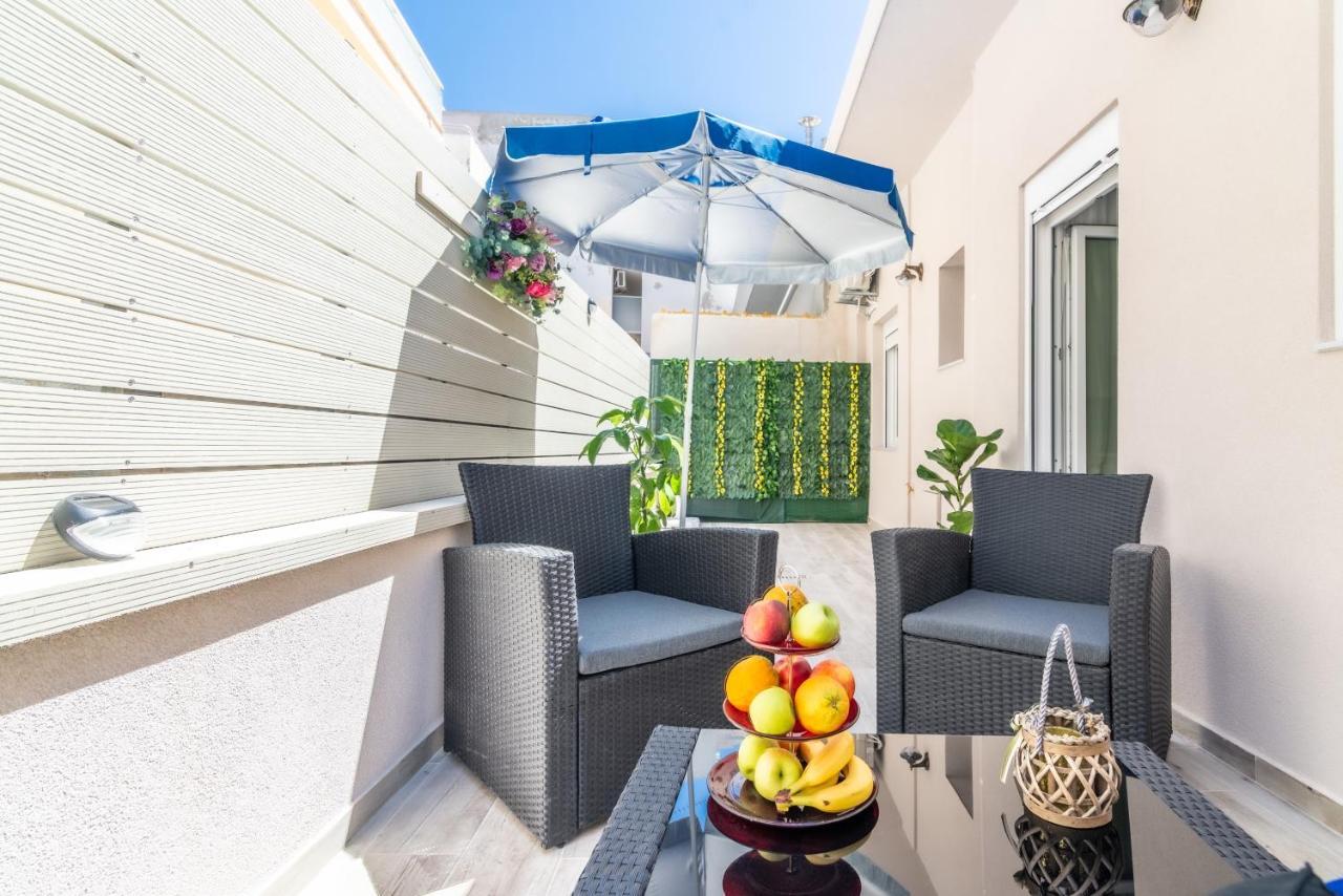 Sophia'S Comfortable Home With A Private Backyard Gazi Екстер'єр фото